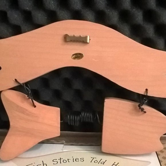 FISH STORIES TOLD HERE Fish Plaque - Picture 6 of 9